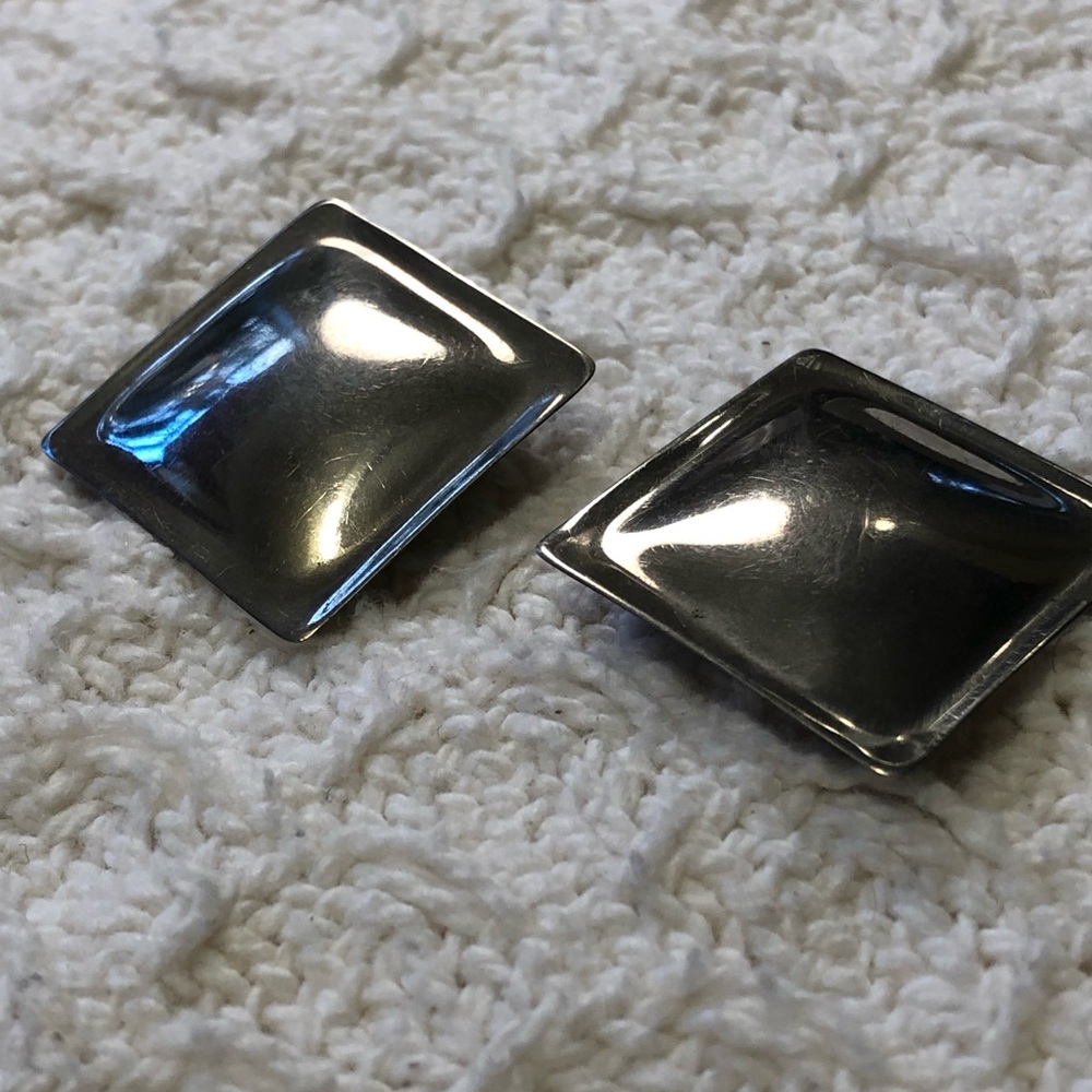 EARRINGS Audrey Schenk Metal 1” square